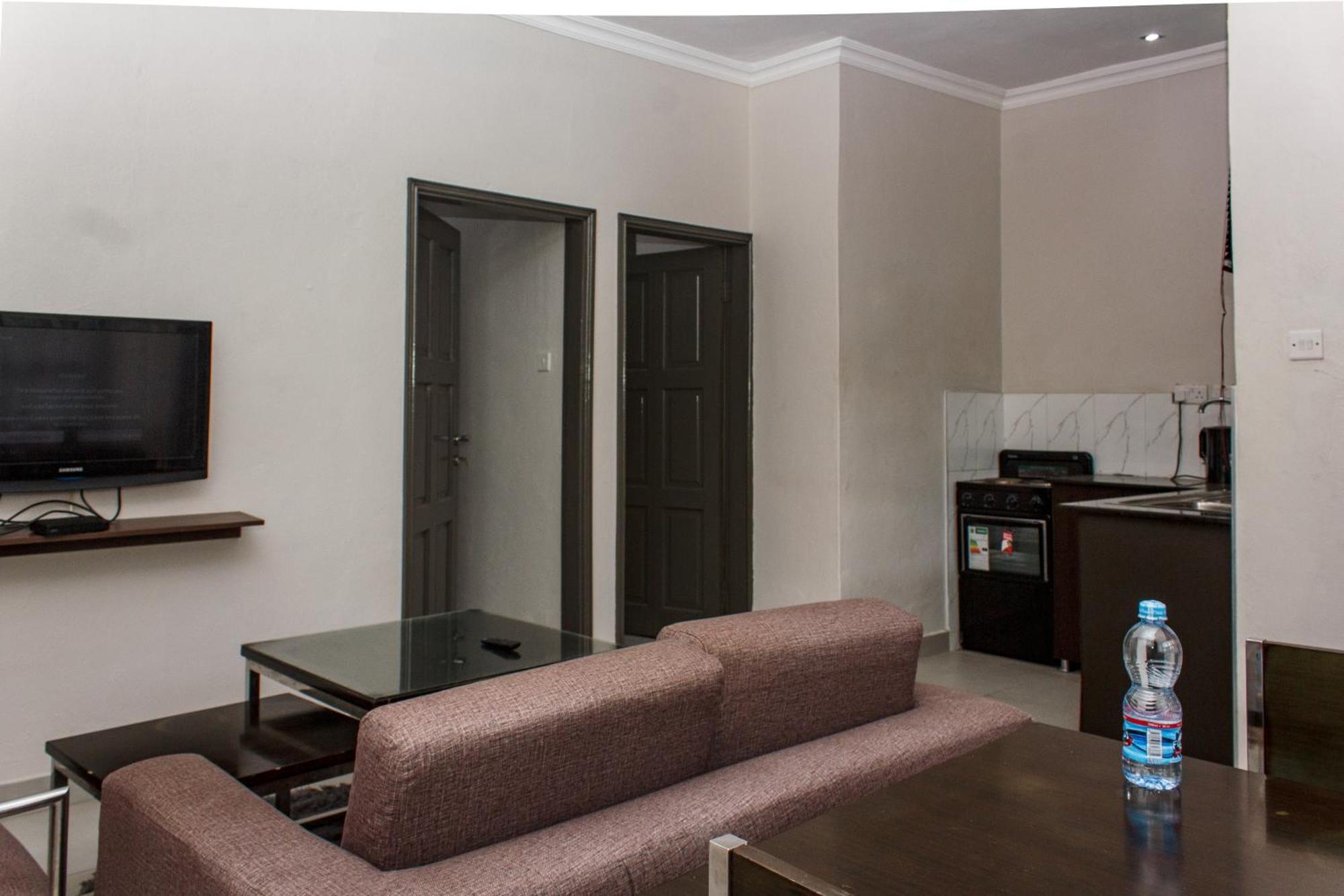 Cedar Place Limited แบลนไทร์ ภายนอก รูปภาพ