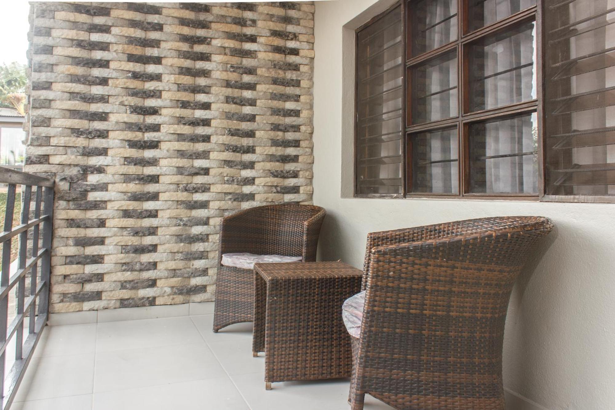Cedar Place Limited แบลนไทร์ ภายนอก รูปภาพ