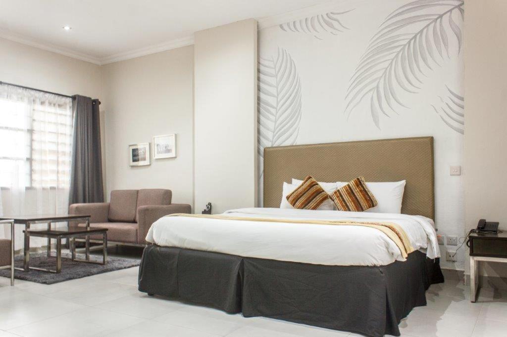 Cedar Place Limited แบลนไทร์ ภายนอก รูปภาพ
